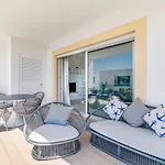 Home By The Sea Ocean View Apartment