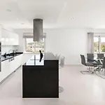 Home By The Sea Ocean View Apartment