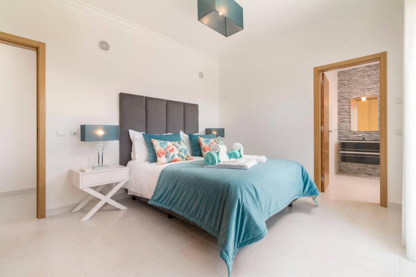 By The Sea Ocean View Apartment *