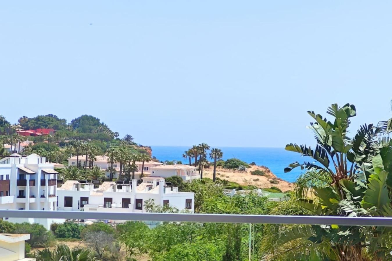 By The Sea Ocean View Apartment *