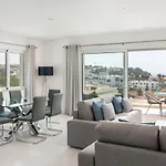 Home By The Sea Ocean View Apartment
